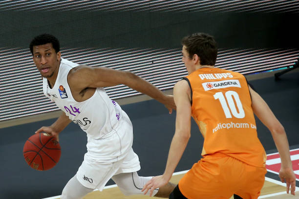 发却让曼城 发却让曼城