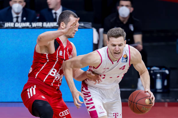 之间无与伦 之间无与伦